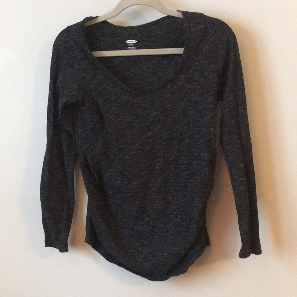 Old navy maternity gray-black long-sleeve shirt